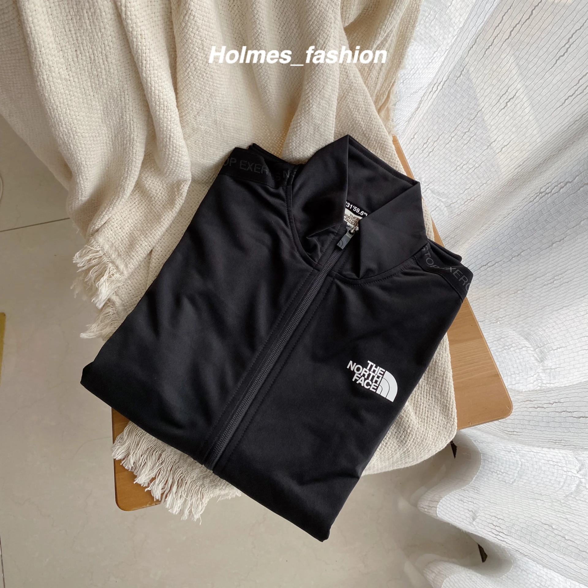 [Holmes]THE NORTH FACE 北臉  全黑 胸口小LOGO 串標 立領 薄外套 運動外套