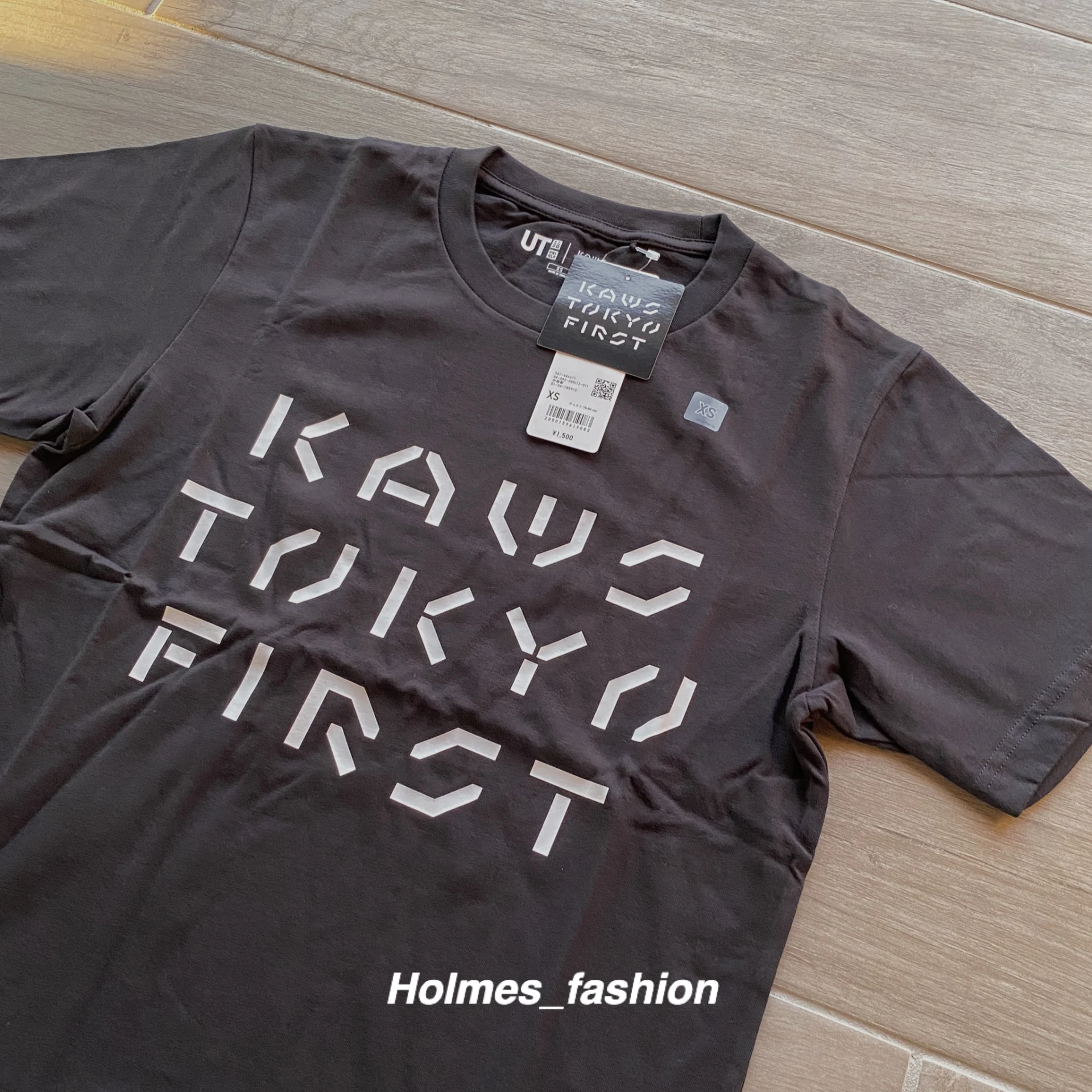 [Holmes]UNIQLO x KAWS 聯名款 短袖T恤 東京字款 XS