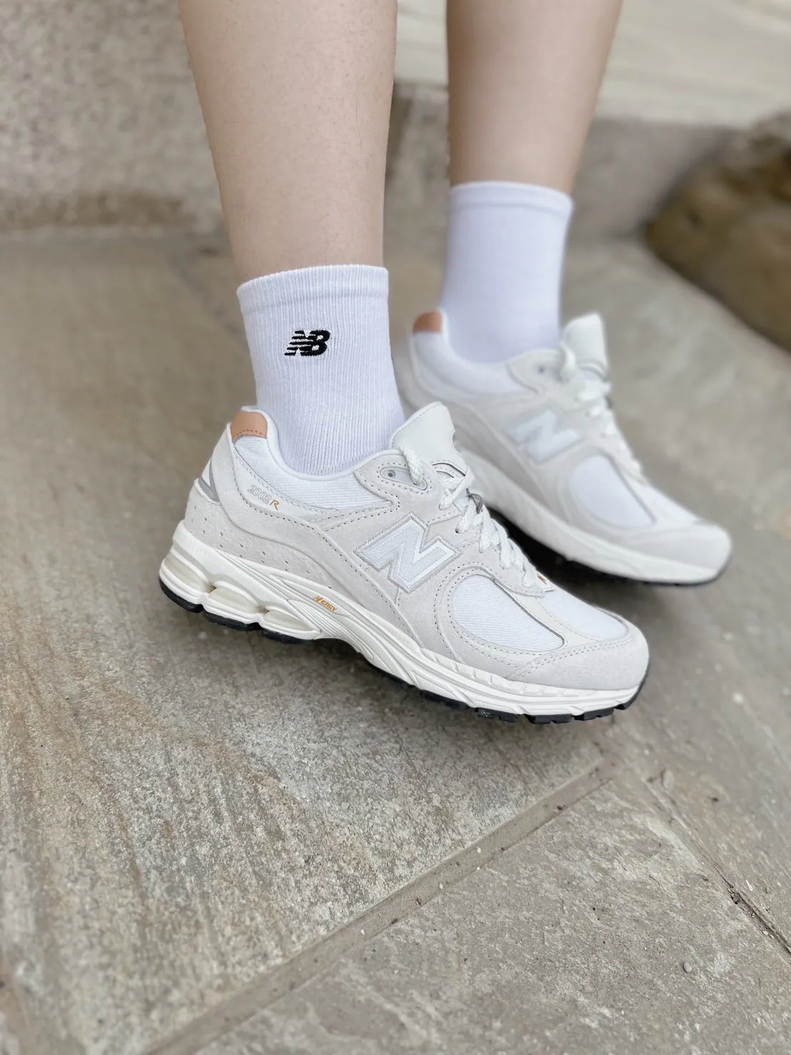 [Holmes]NEW BALANCE M2002REC NB 2002R 2002REC 奶白色