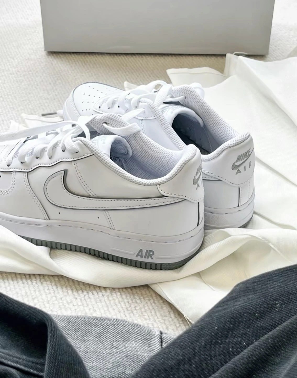 [Holmes]NIKE AIR FORCE 1 (GS) 白灰灰邊 DX5805-100