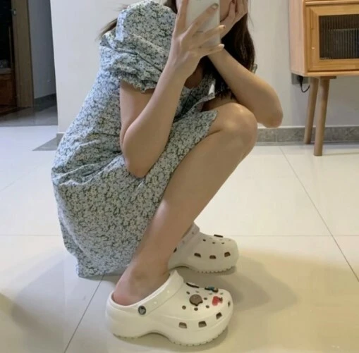 [Holmes]CROCS CLASSIC PLATFORM CLOG 厚底 雲朵 洞洞鞋 增高 防水 涼鞋 黑 白 奶茶