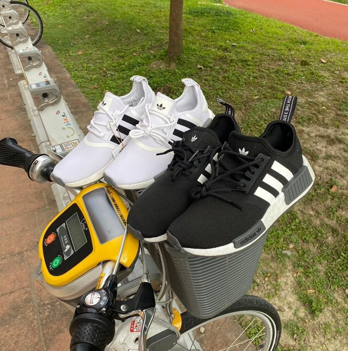 [Holmes]Adidas nmd r1 primeblue gz9258 GZ9261