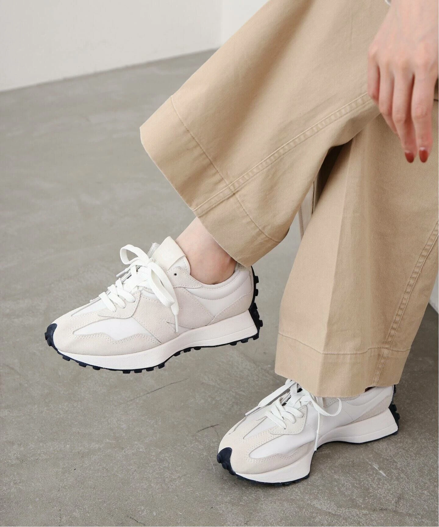 NEW BALANCE  327 杏仁奶茶