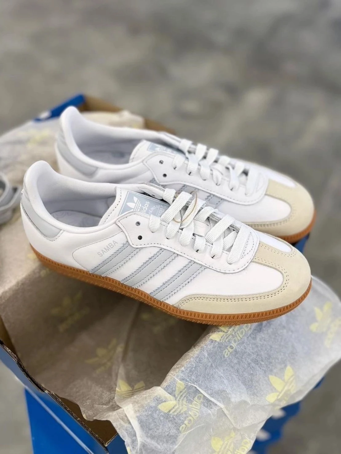 HOLMES | ADIDAS ORIGINALS SAMBA OG 白色淺藍