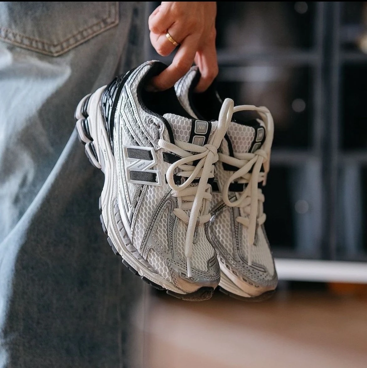 HOLMES |New Balance 復古Y2K NB M1906RER 黑白銀 IU 同款