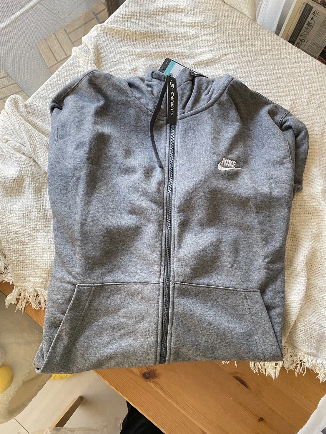 Holmes|NIKE Club Hoodie 刺繡 字勾 棉質 連帽 外套 棉外套 炭灰XL