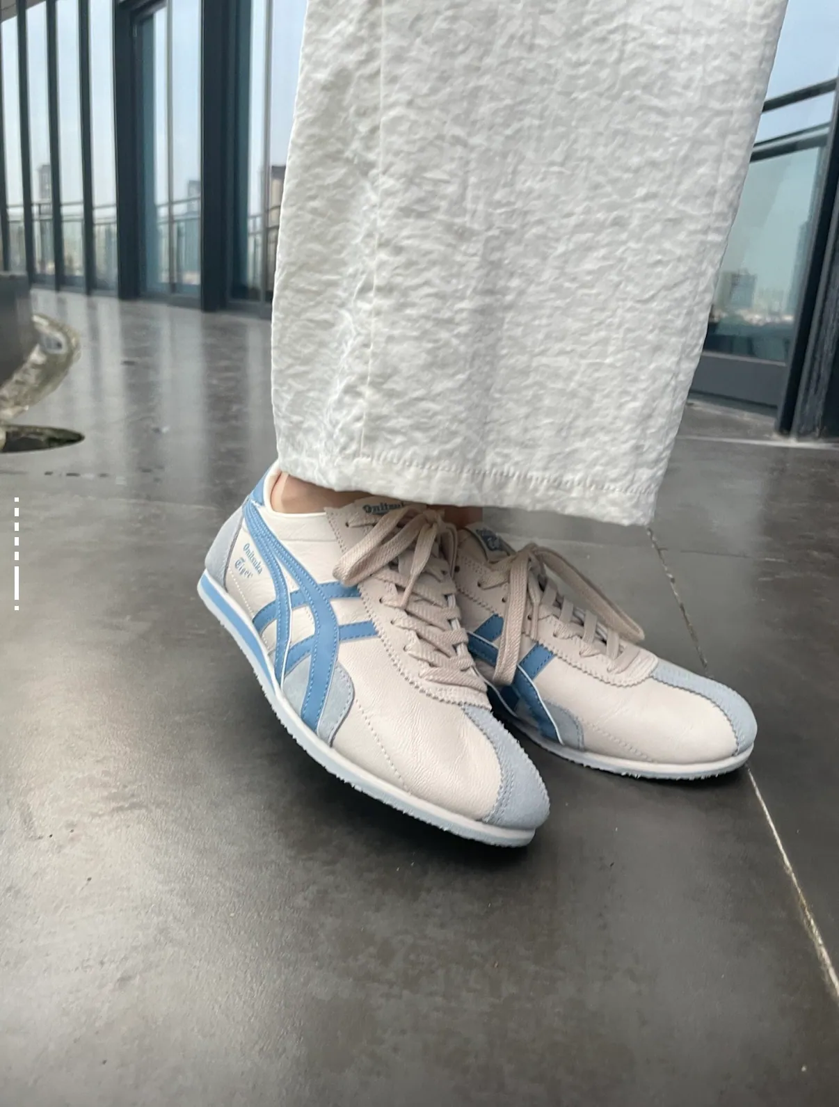 Holmes | Onitsuka Tiger 鬼塚虎 Runspark 米白藍色 合成皮革
