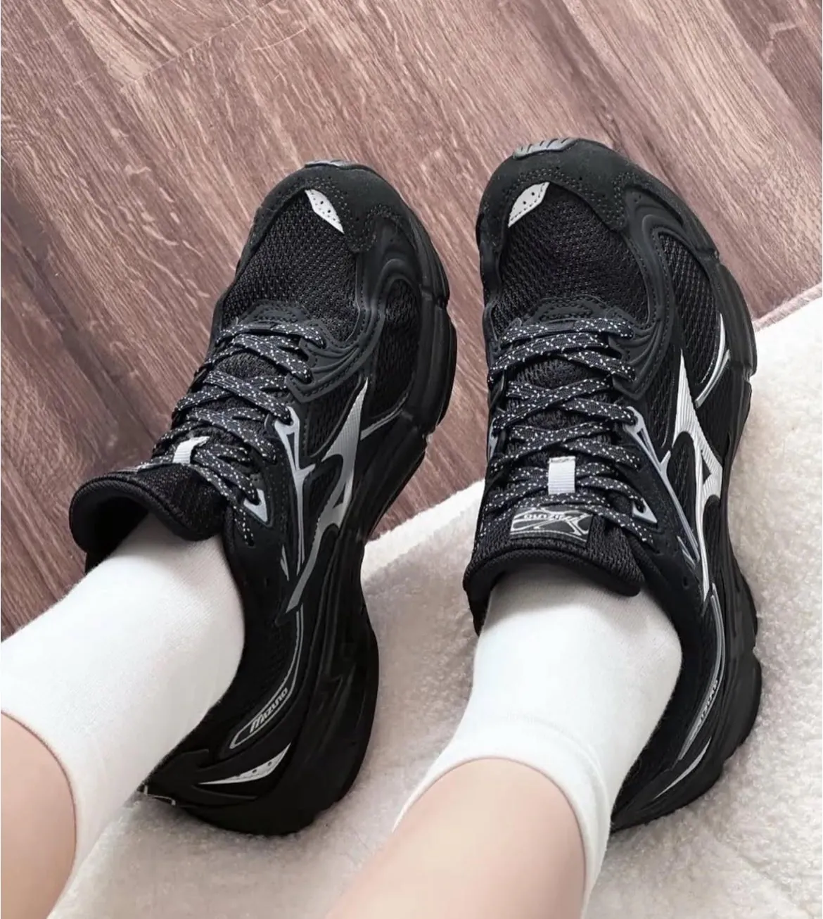 Holmes | Mizuno Speed 10S 黑銀 / 白銀