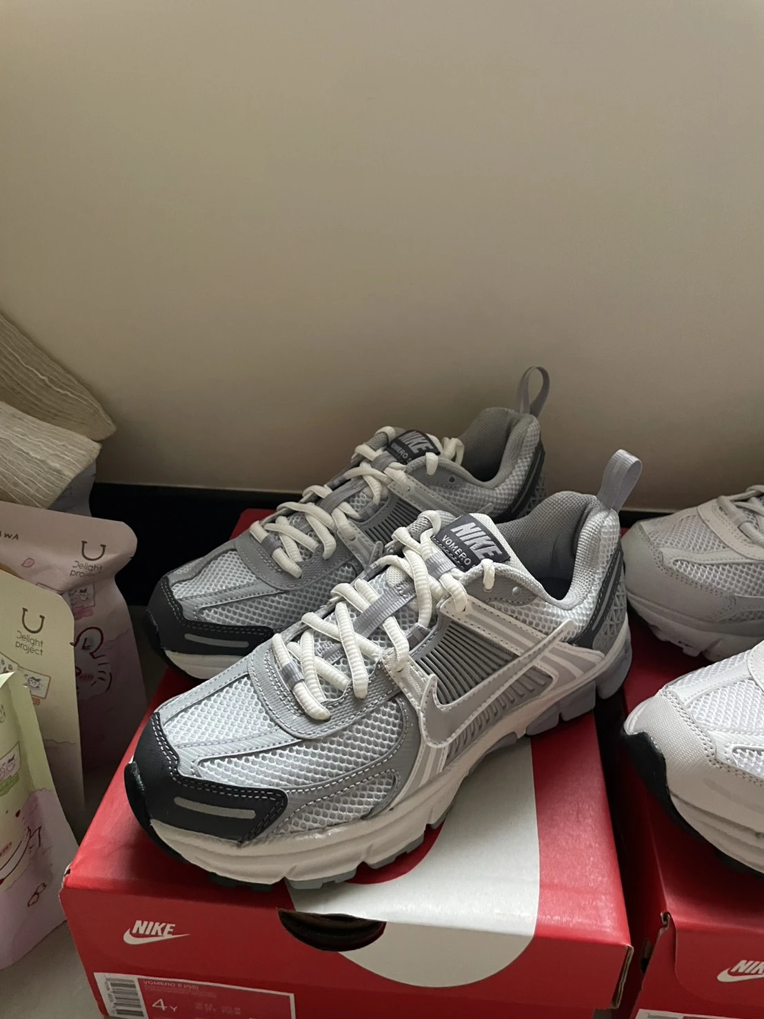 NIKE ZOOM VOMERO 5 GS 出清特賣