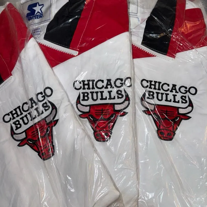 〔GroveStreet〕現貨 STARTER Chicago Bulls Jacket 🇺🇸🇺🇸芝加哥公牛隊 風衣外套