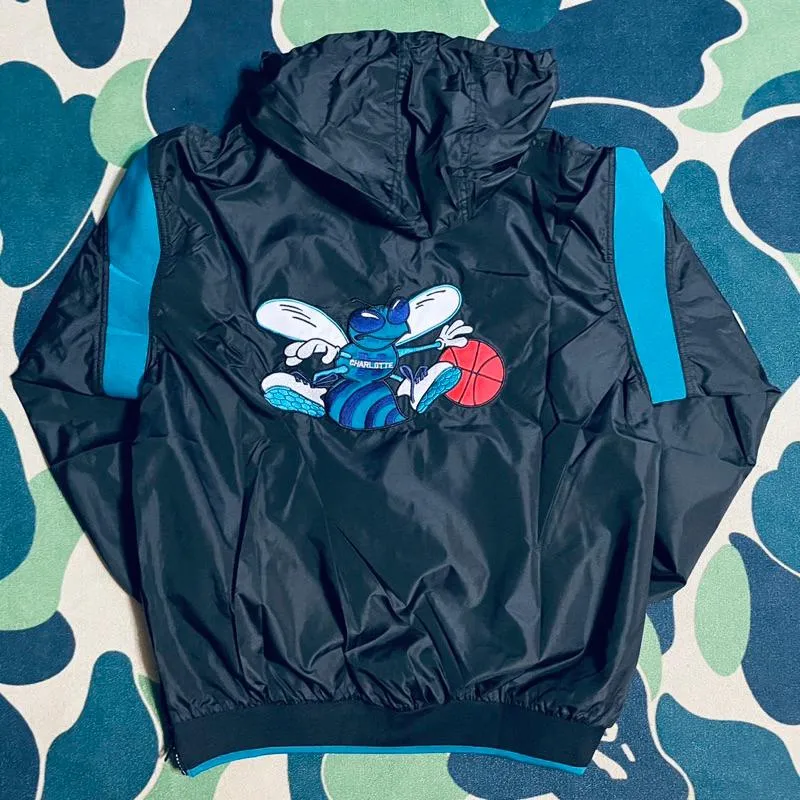 〔GroveStreet〕現貨 NBA HORNETS Jacket 西岸風格 🇺🇸🇺🇸 夏洛特黃蜂 套頭風衣 衝鋒衣