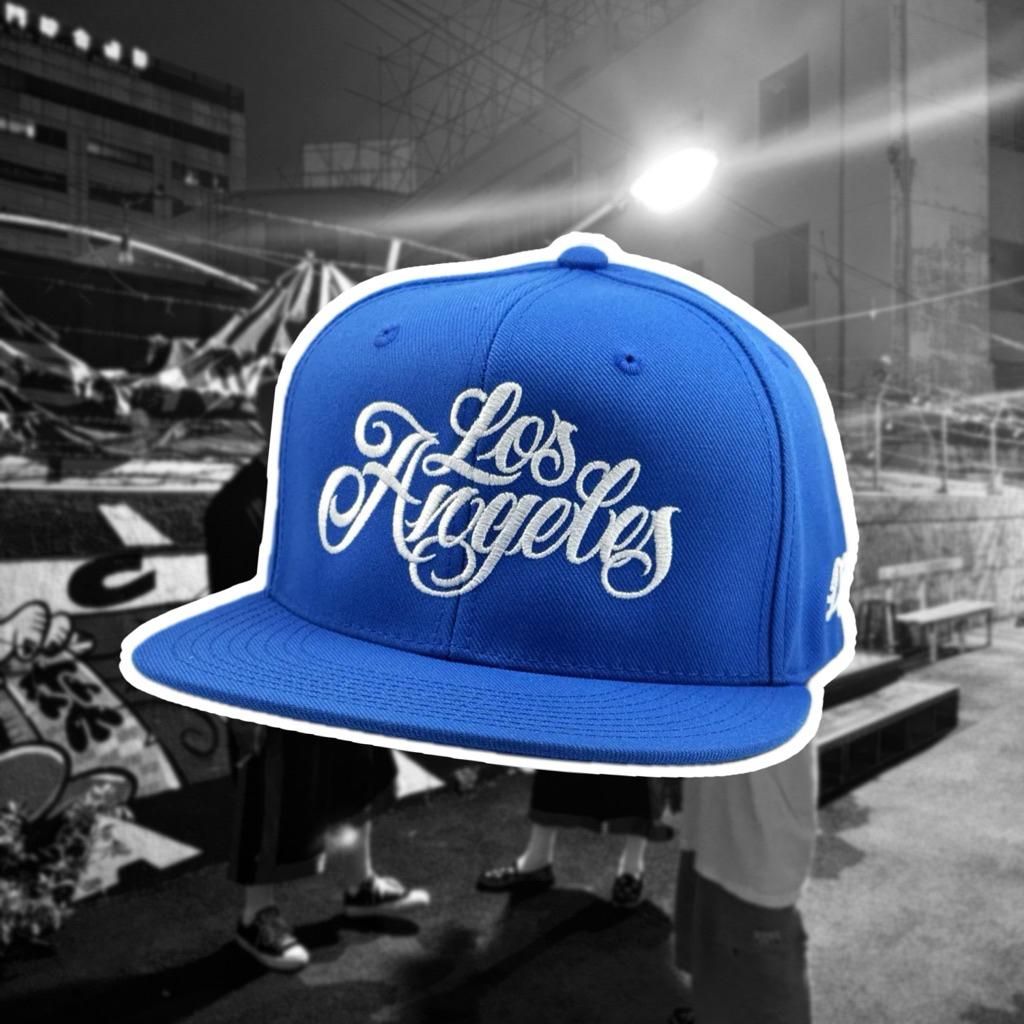〔GroveStreet〕 現貨 DYSE ONE LA SCRIPT SNAPBACK HAT 棒球帽 拉花字 藍色