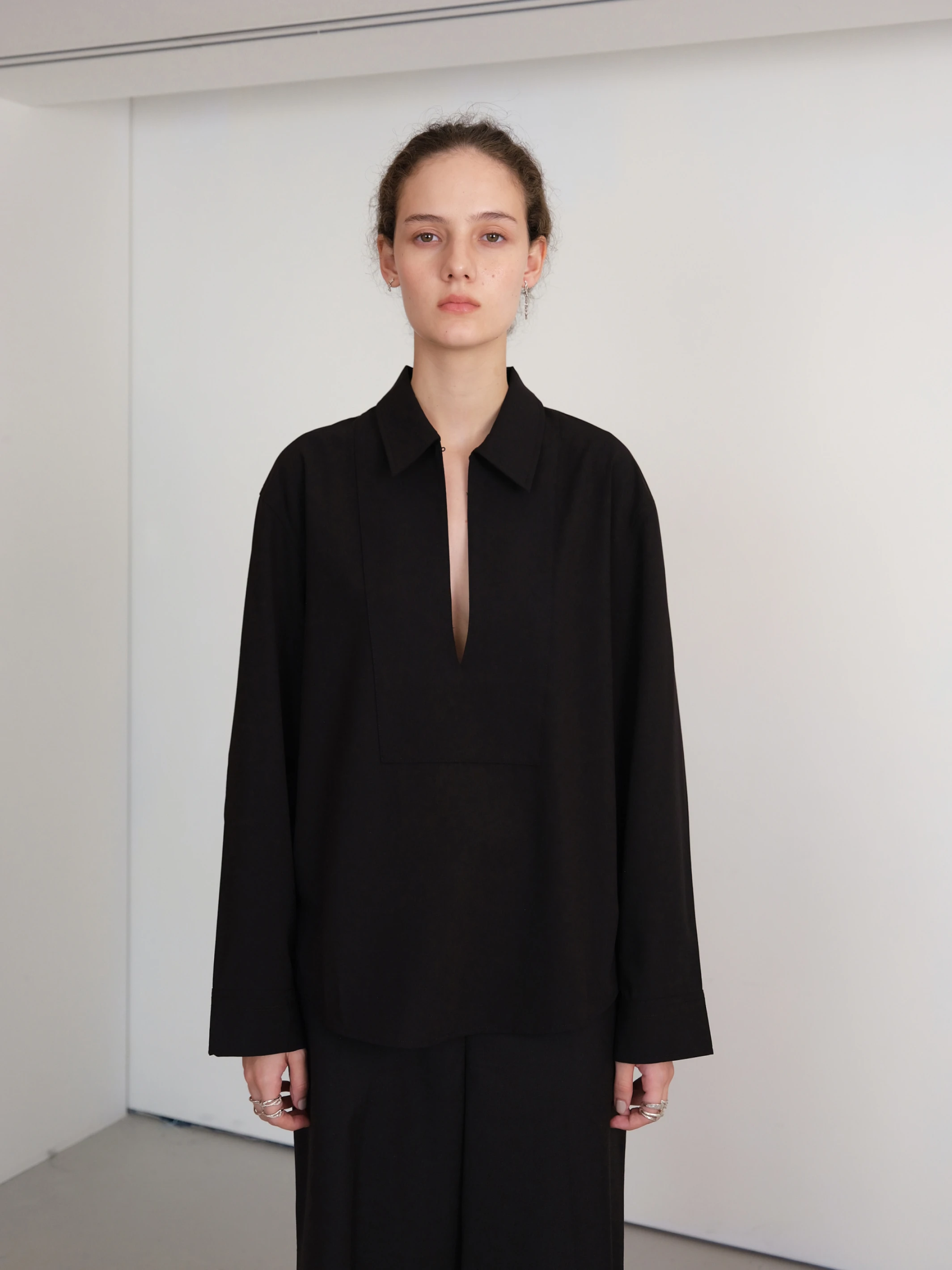 RawForm Wool-Blend Collared Shirt in black