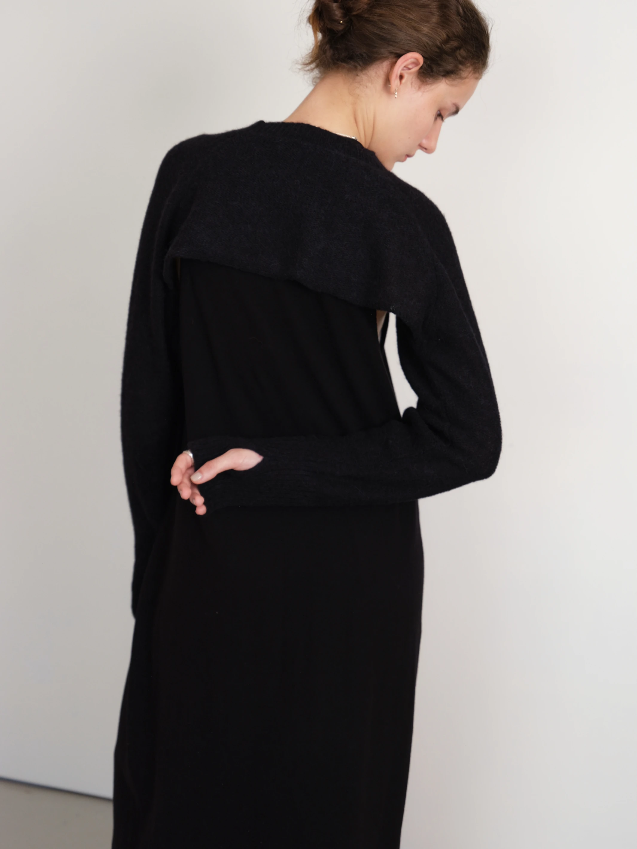 RawForm Wool-Blend Sleeves in black