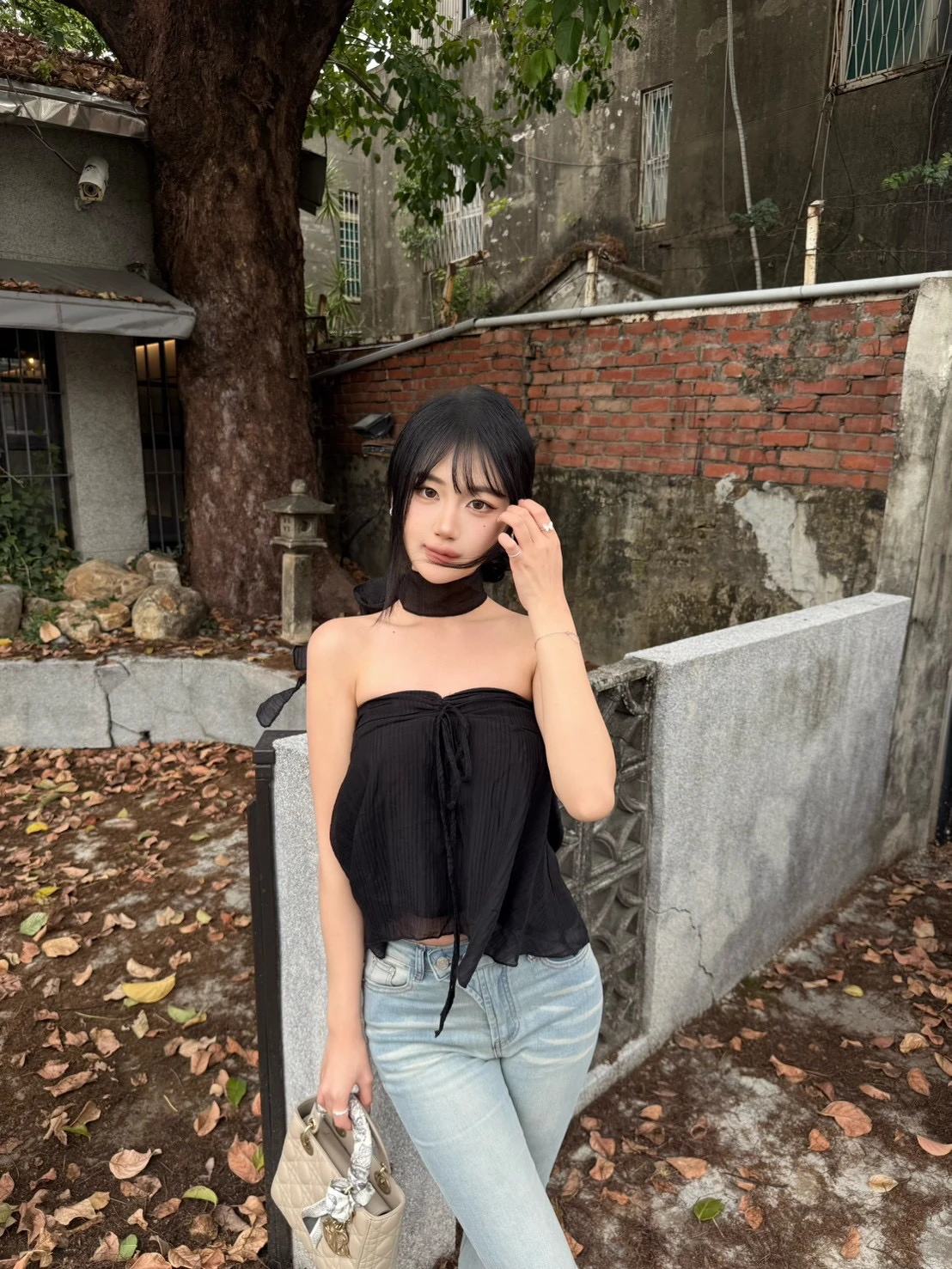 (Krystal團購)黑色綁脖平口上衣