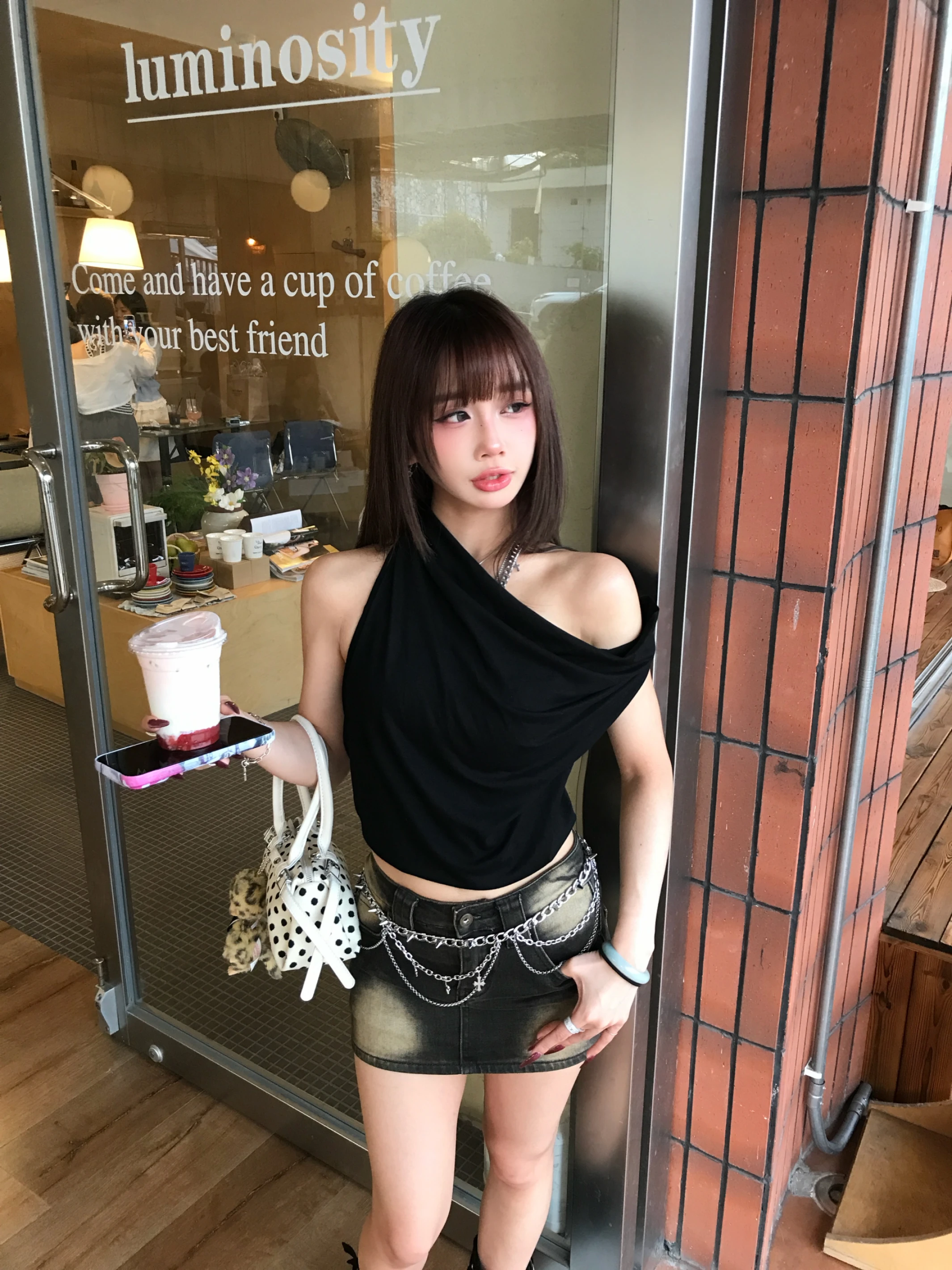 (紫庭團購)垂墜盪領影美背上衣_黑