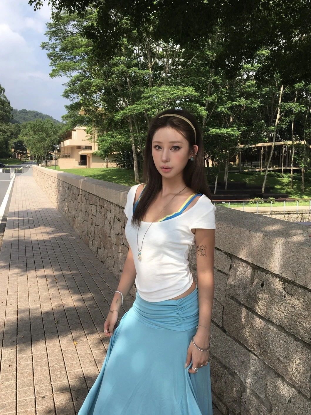 現貨(珍妮團購)不規則反折繽紛半裙_藍