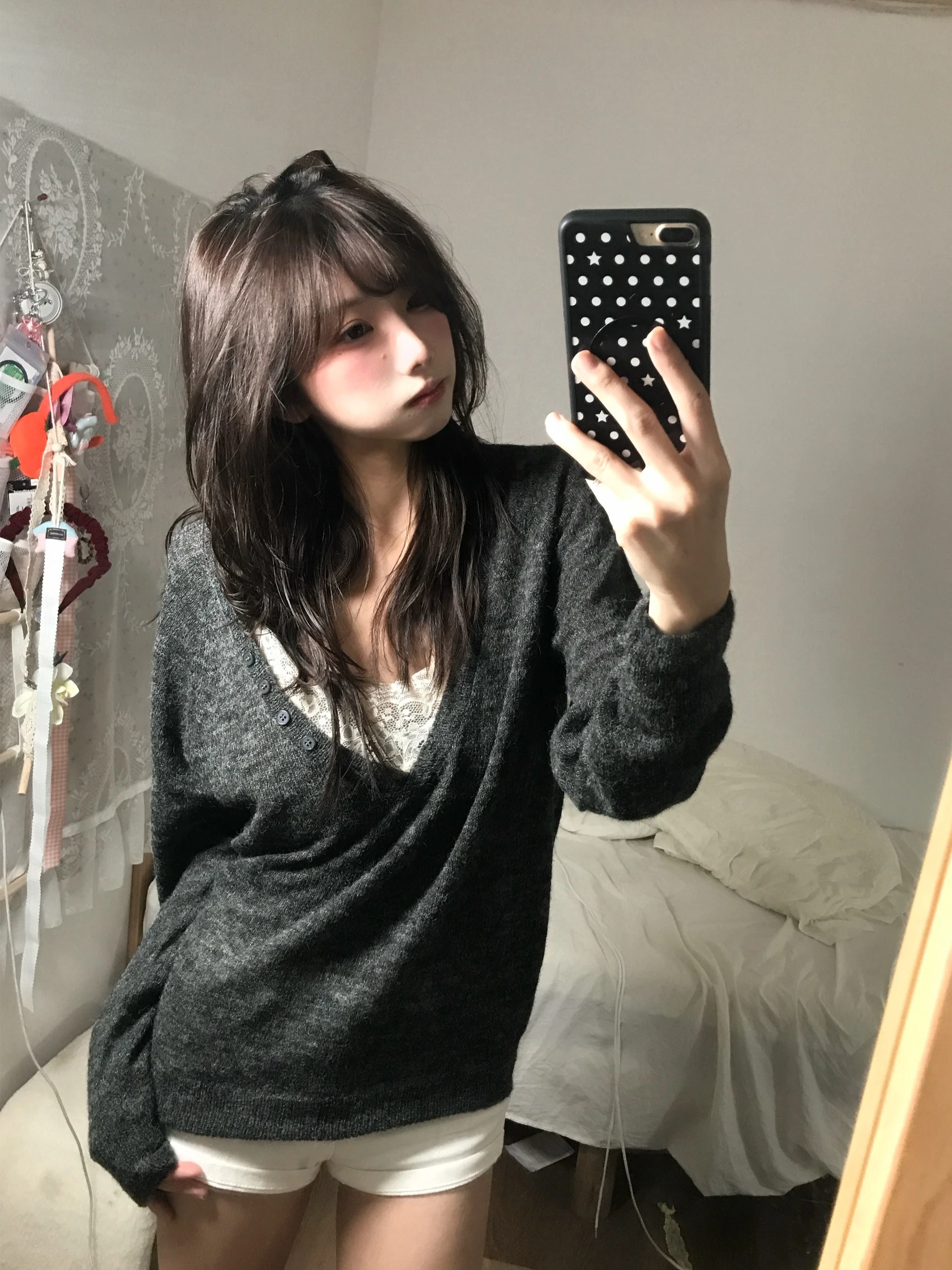 (微光x莊莊) 🇰🇷純慾V領排釦毛衣_黑灰