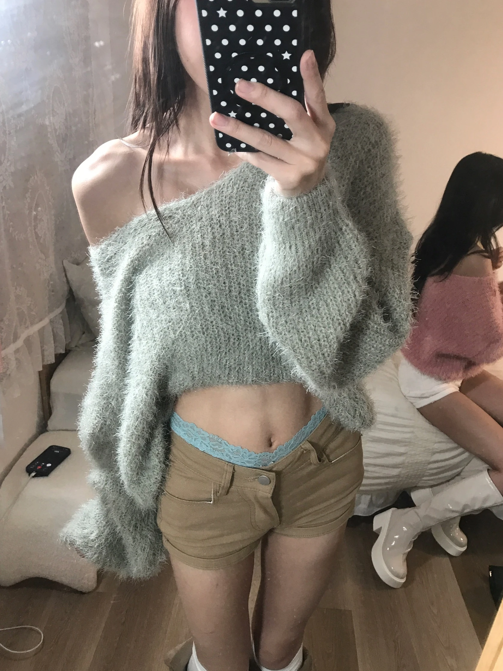 (微光x莊莊) 🇰🇷軟軟綿綿 毛毛V領針織上衣_綠