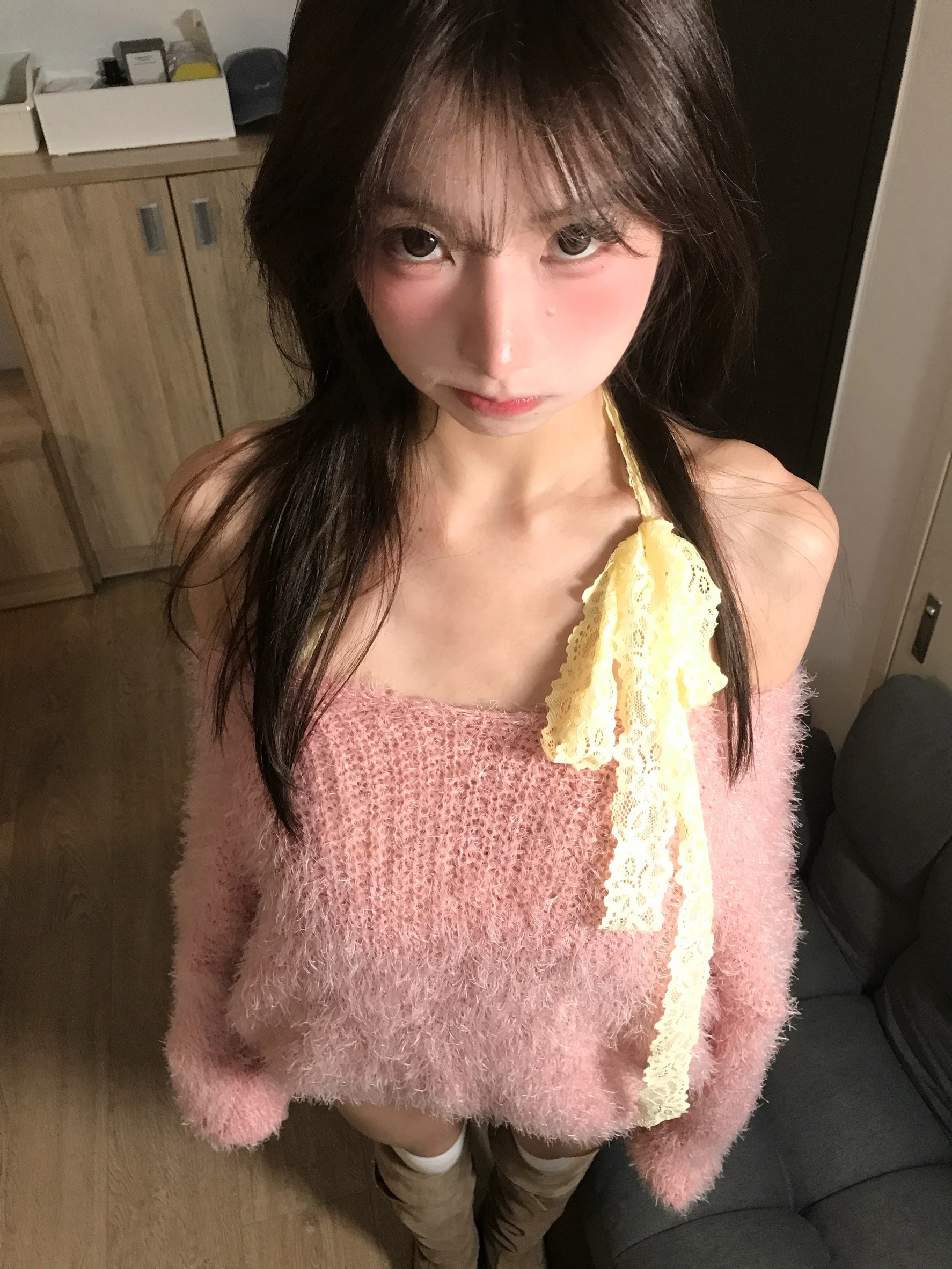(微光x莊莊) 🇰🇷軟軟綿綿 毛毛V領針織上衣_粉
