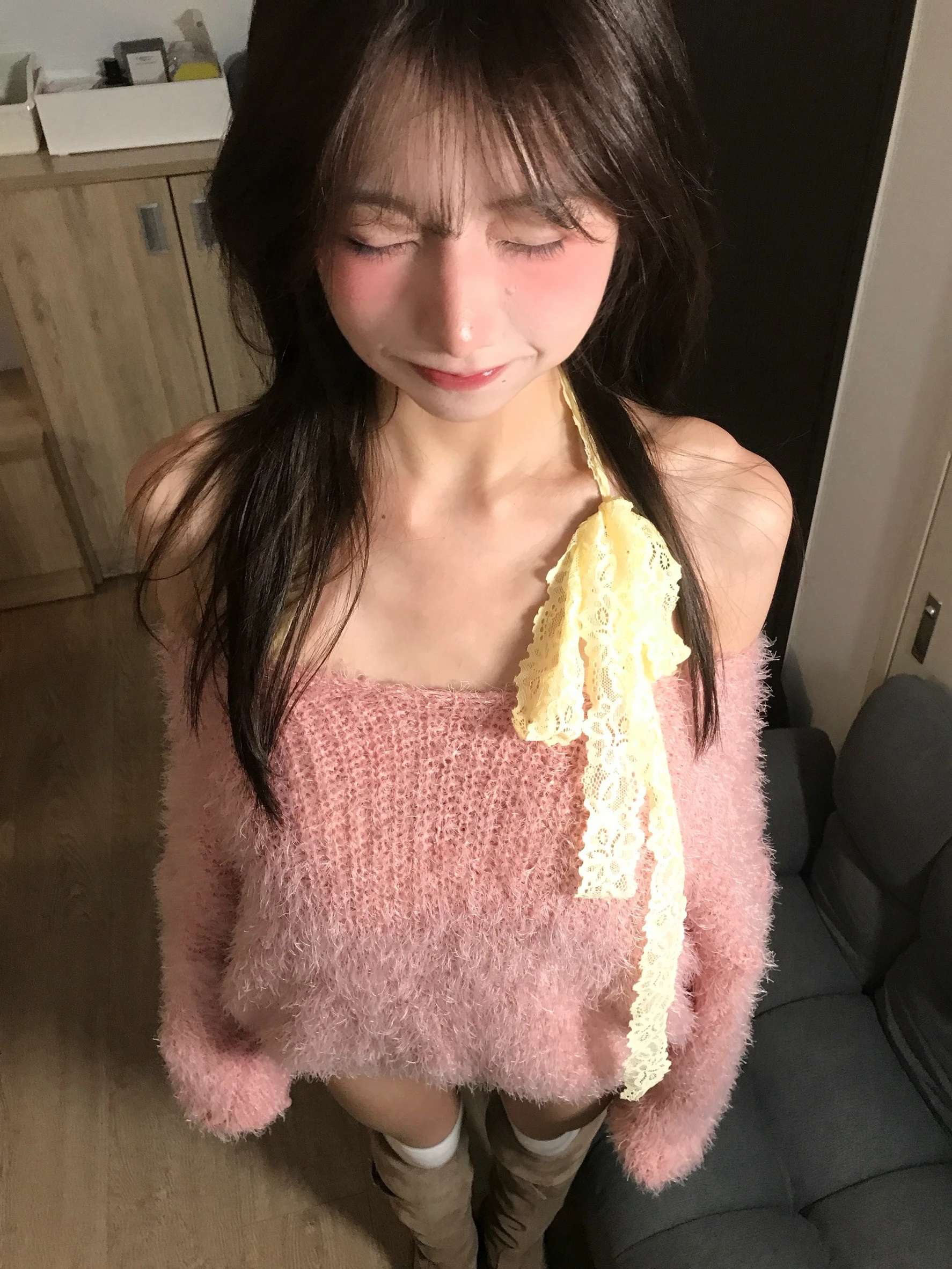 (微光x莊莊) 🇰🇷軟軟綿綿 毛毛V領針織上衣_粉