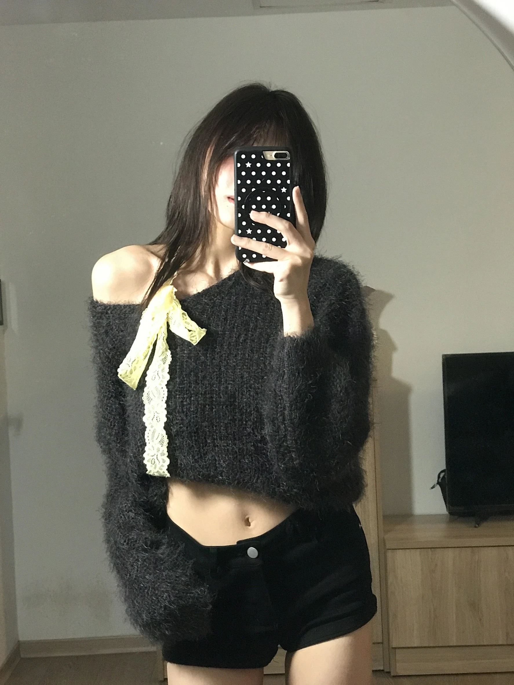 (微光x莊莊) 🇰🇷軟軟綿綿 毛毛V領針織上衣_深灰