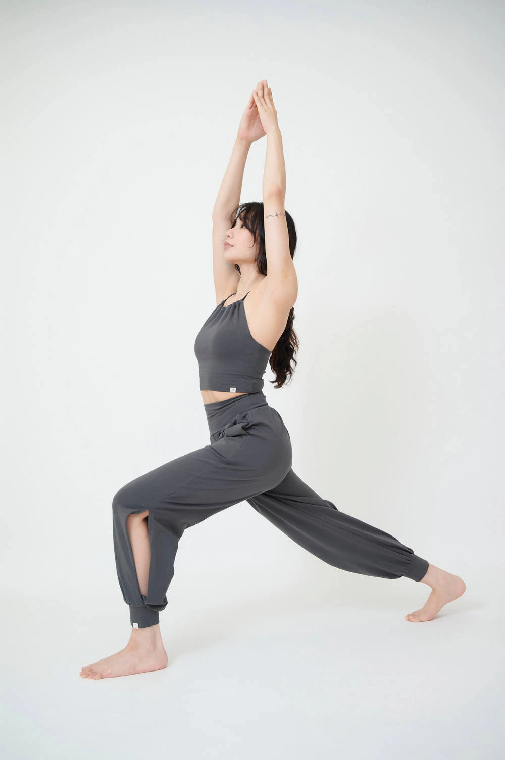 Happy yogi studio 瑜珈側開岔束腳寬褲 鐵灰色