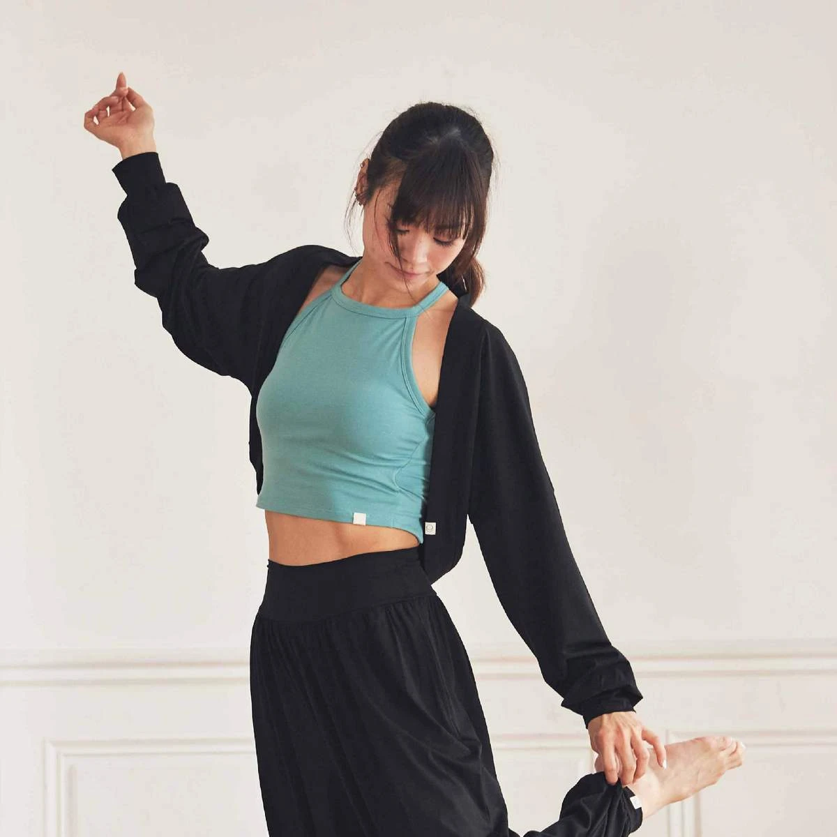 Happy yogi studio 瑜珈坎肩開襟罩衫 黑色