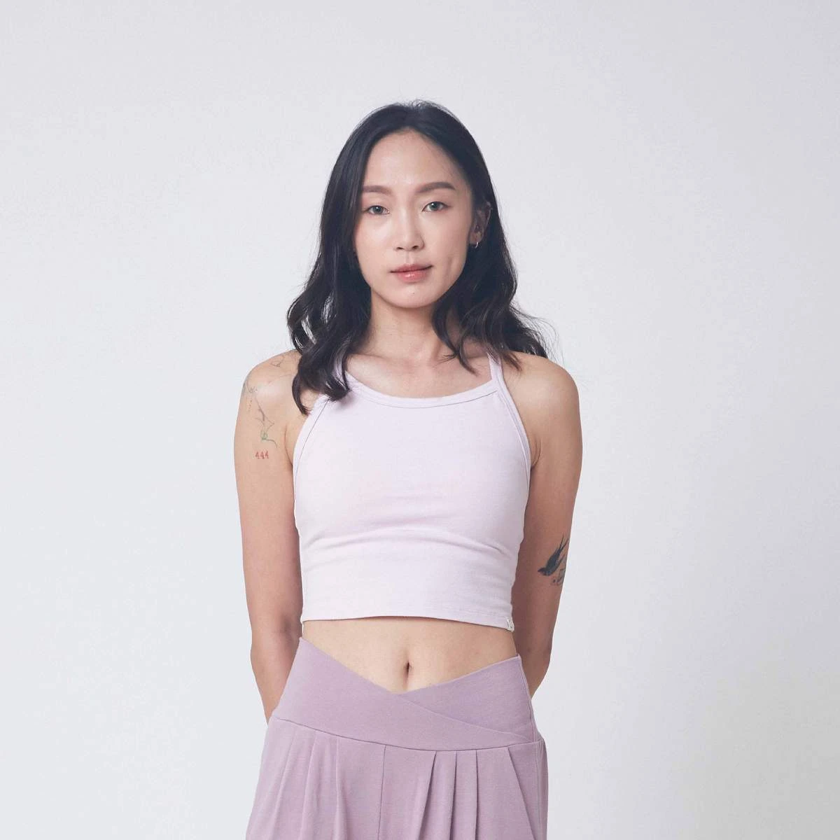 Happy yogi studio 瑜珈工背款短背心 薰霧粉