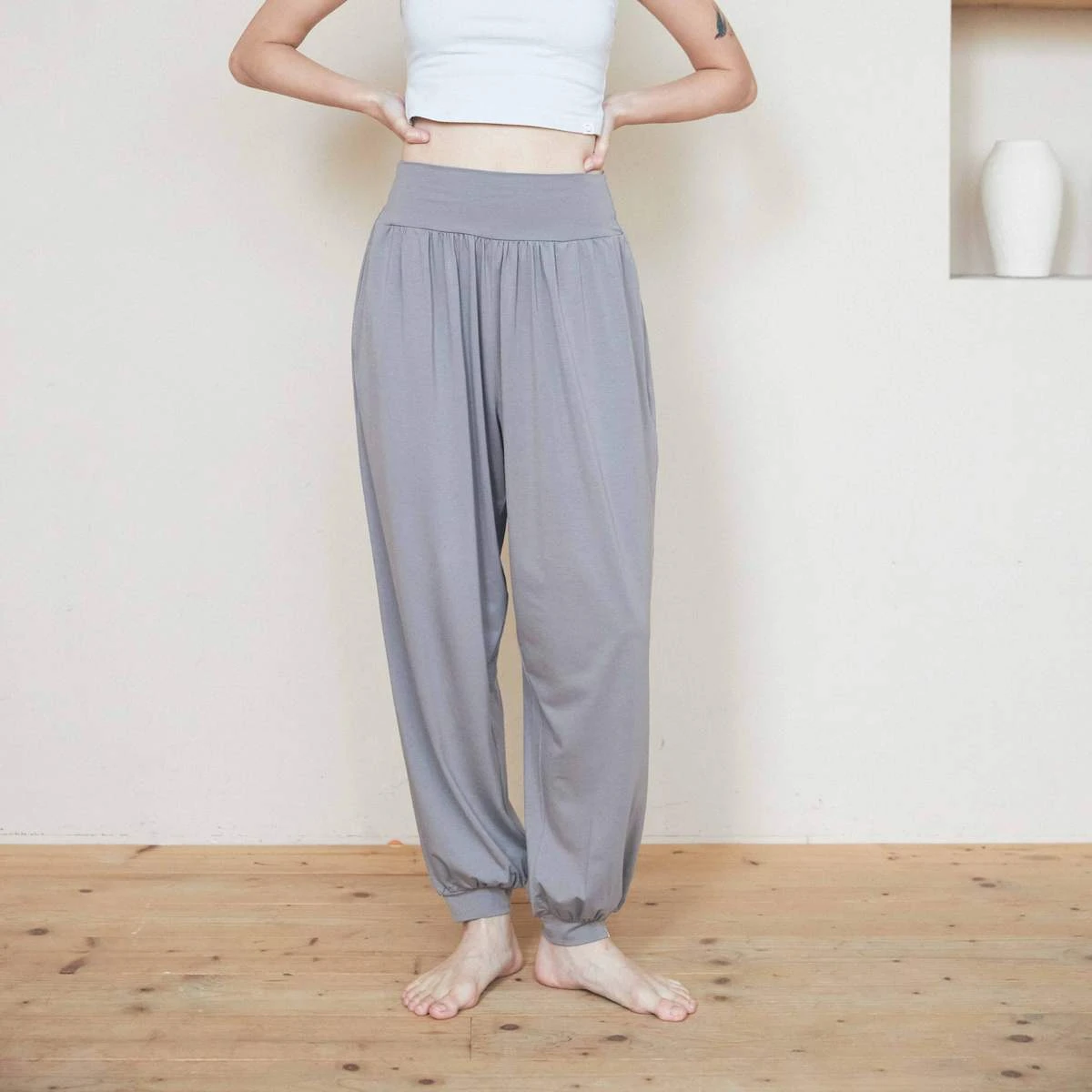 Happy yogi studio 高腰瑜珈束腳寬褲 灰褐色