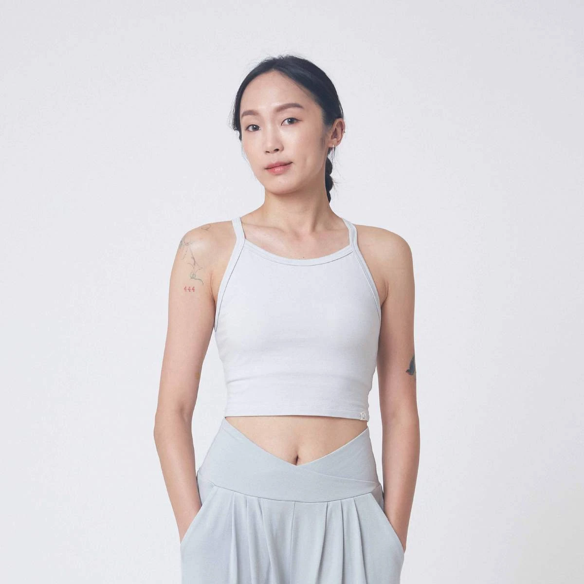 Happy yogi studio 瑜珈工背款短背心 晨霧灰