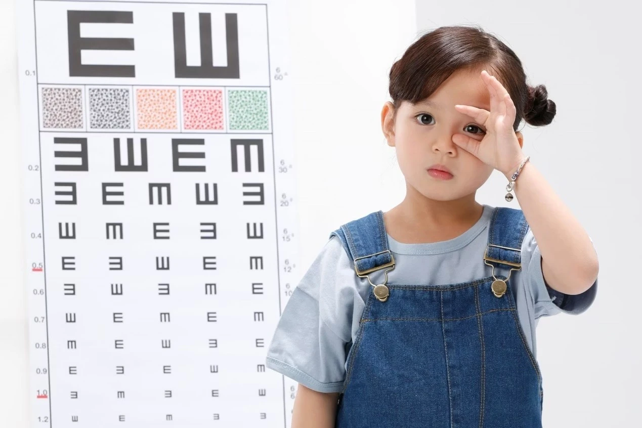 葉黃素小孩可以吃嗎？建議4歲以上開始吃