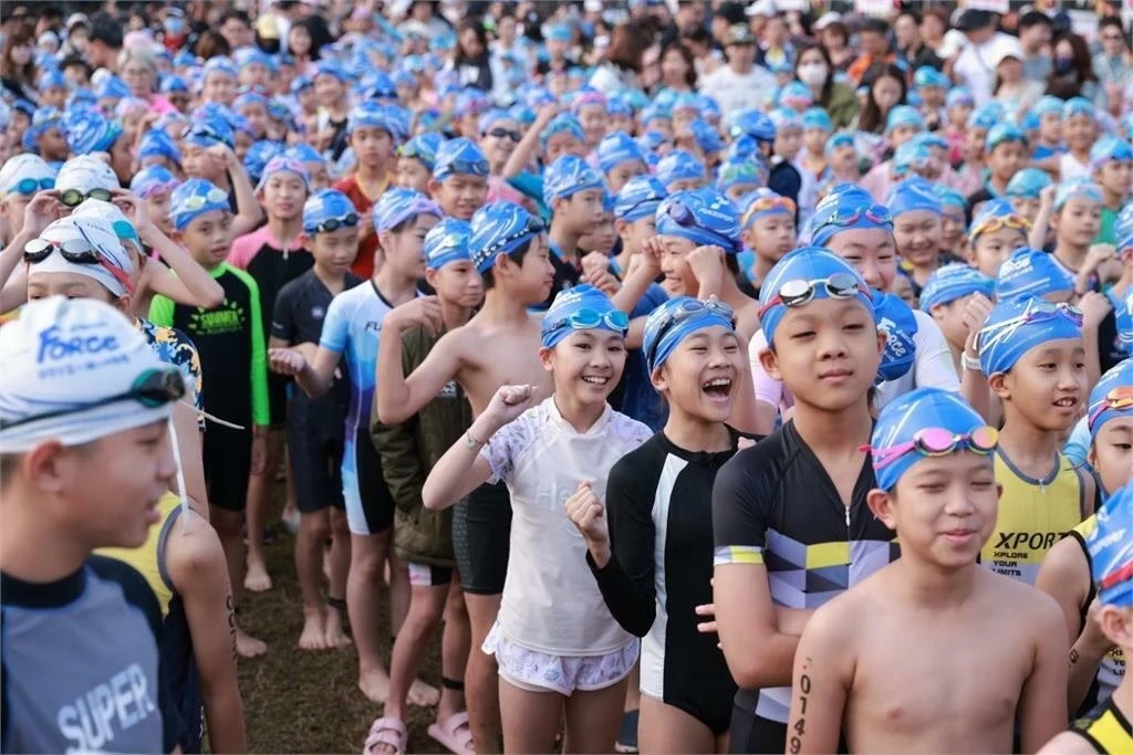 ▲船井生醫提供2024 Force Kids小鐵人挑戰賽(台北場)船井高成長系列商，為小鐵人提供營養補給。 (※圖片提供：瘋三鐵股份有限公司)
