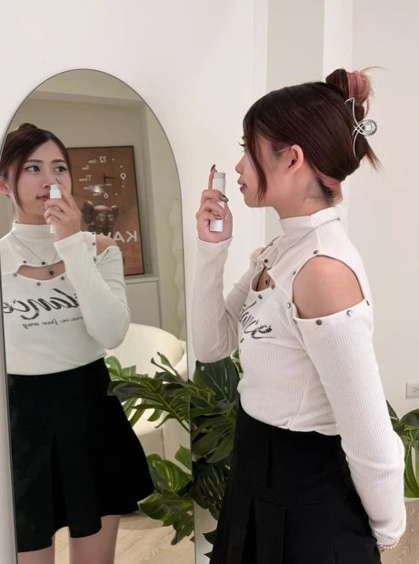 出門前，對著鏡子噴一下