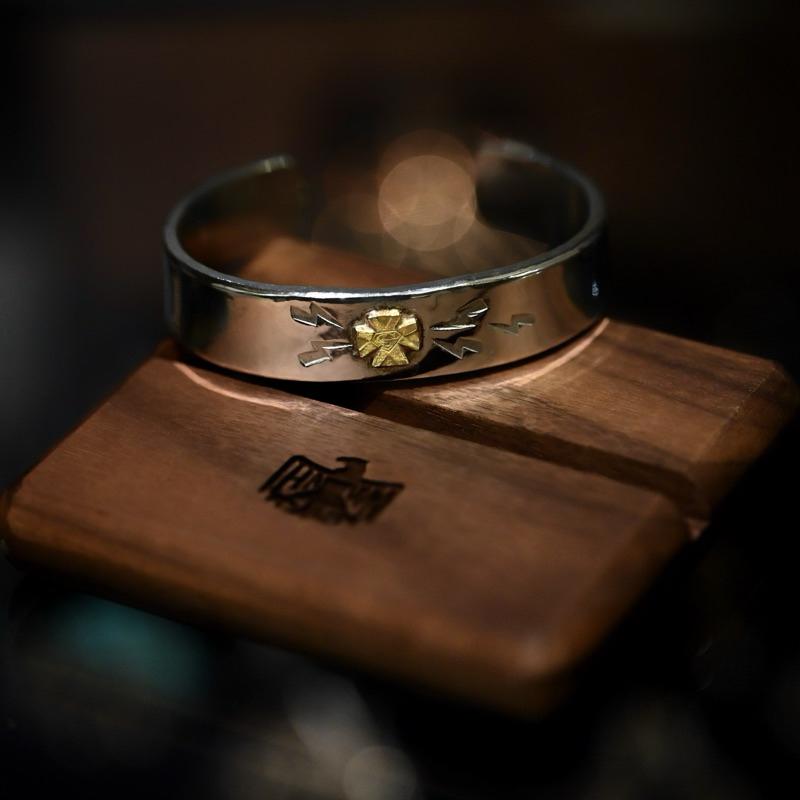 【Hawk Vintage】《Stop Light Co 高山隆》手敲 十字 點金 平打 手鐲 #S