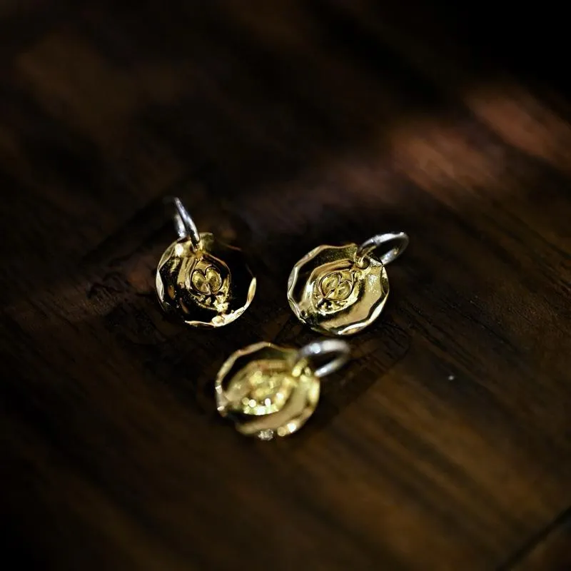 【HawK Vintage】Dear Blossom 小金牌 月牙鷹 金牌 吊墜 項鍊 T- 133