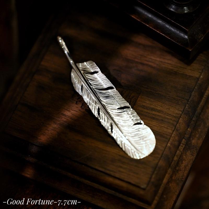 【HawK Vintage】Yusuke Kosaka 小坂雄介「Good Fortune」特大 羽毛 銀 素羽 掛墜