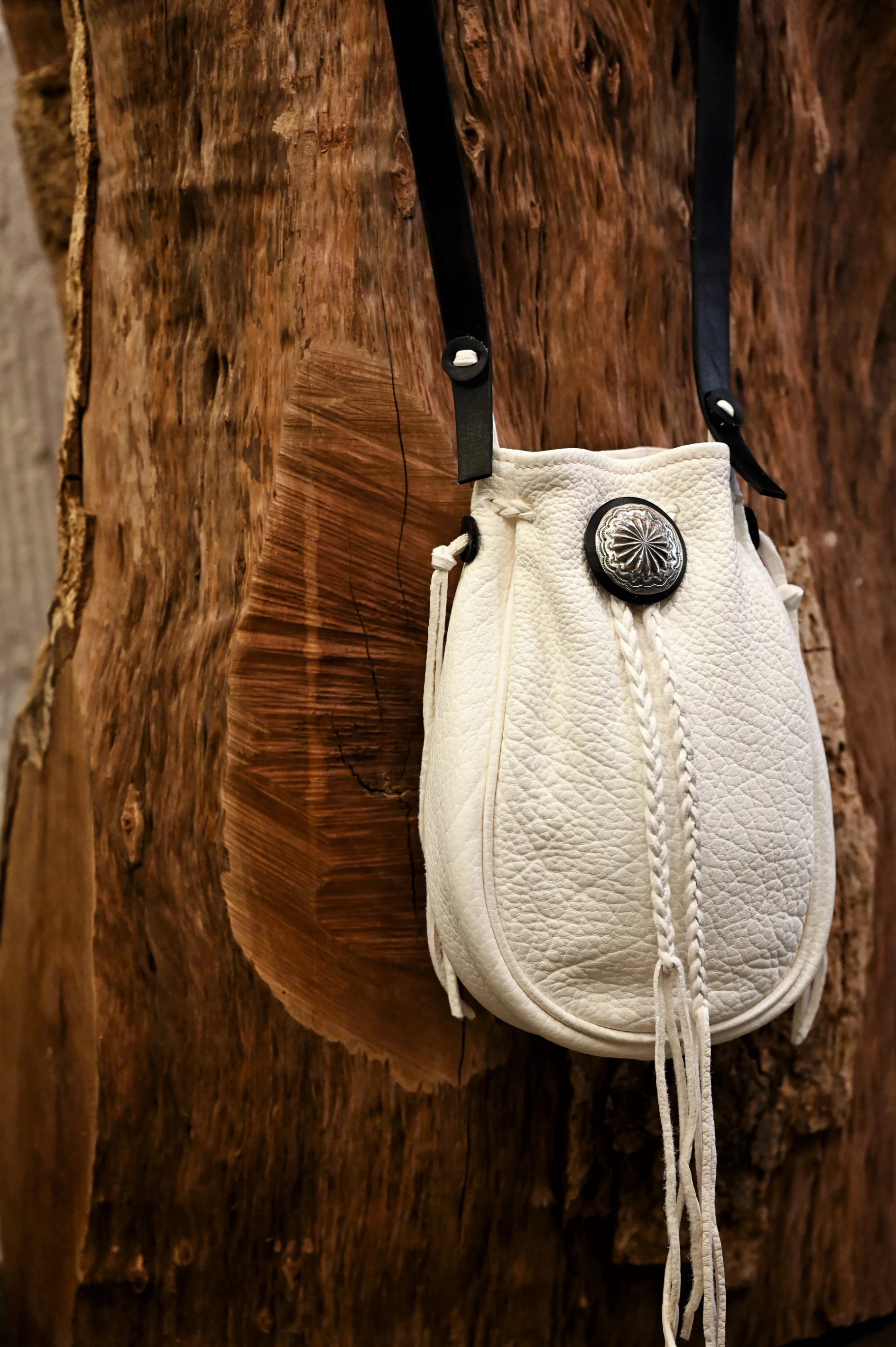 【HawK Vintage】｜Lucky John｜日本手造 銀釦 白色 DeerSkin 鹿皮包 肩背包 側背包