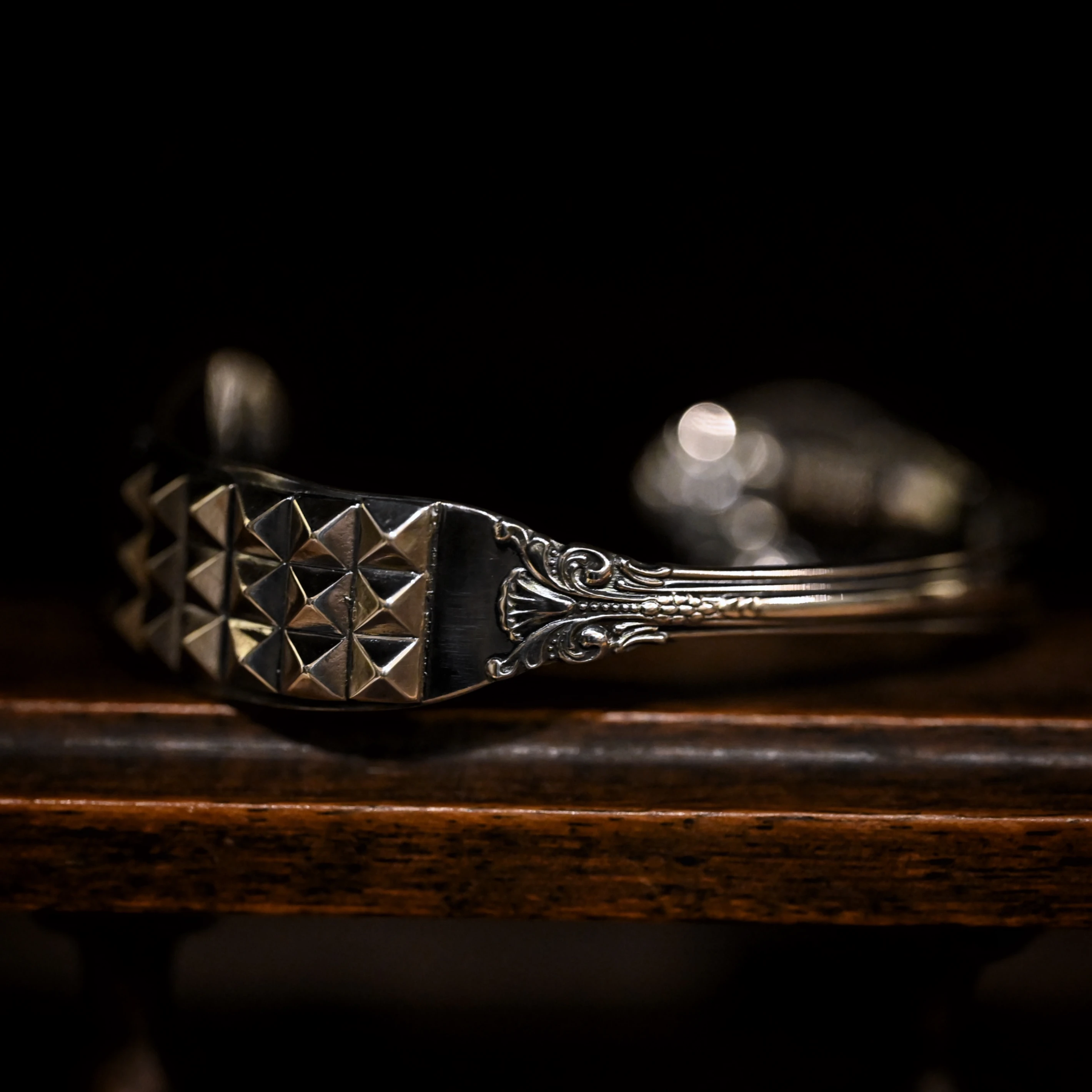 【HawK Vintage】｜Blind Man Togs｜ BMT 古董重製 鉚釘 Studs 銀餐具 手鐲 手環