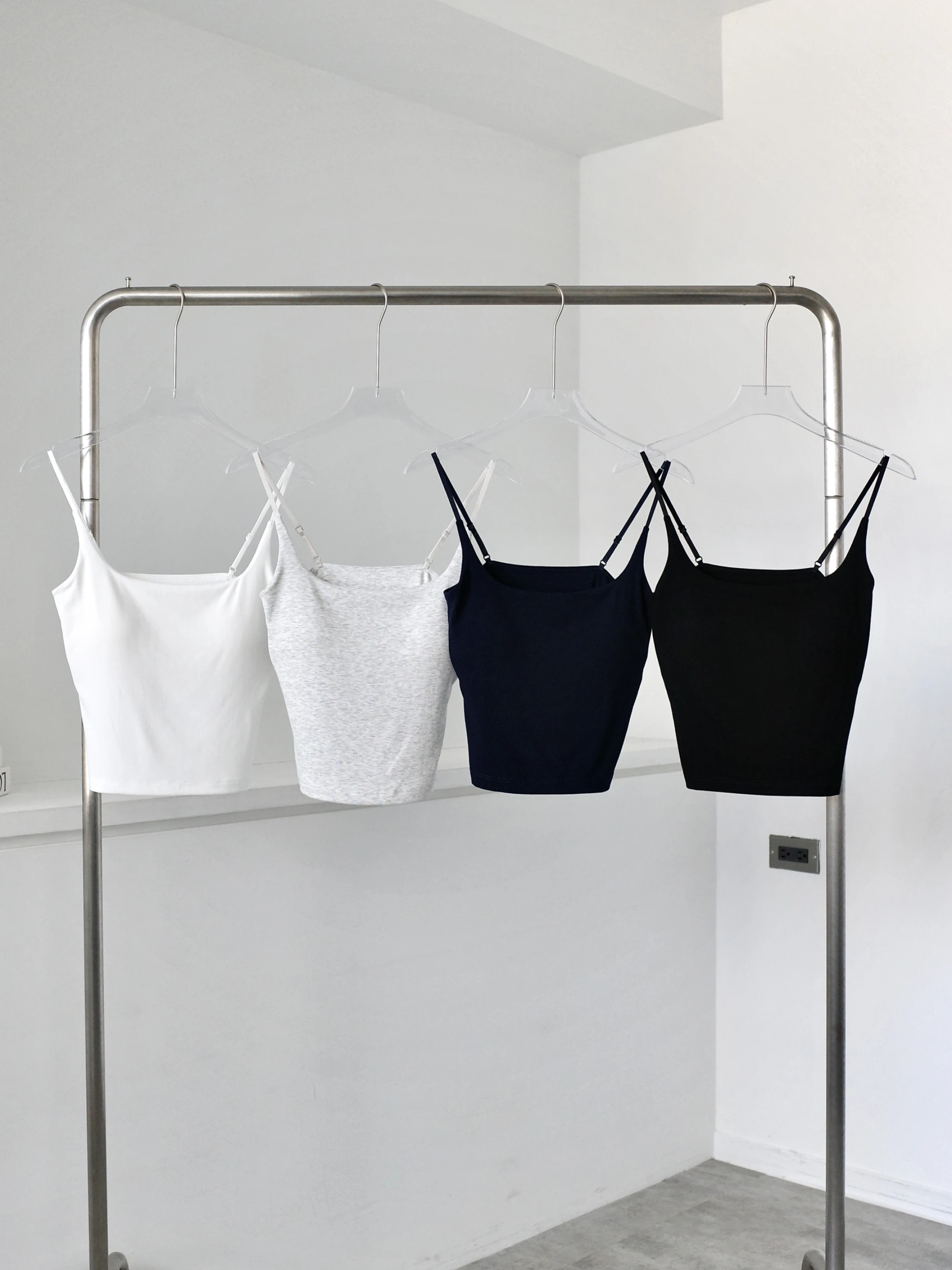 裸感莫代爾細肩Bra Top