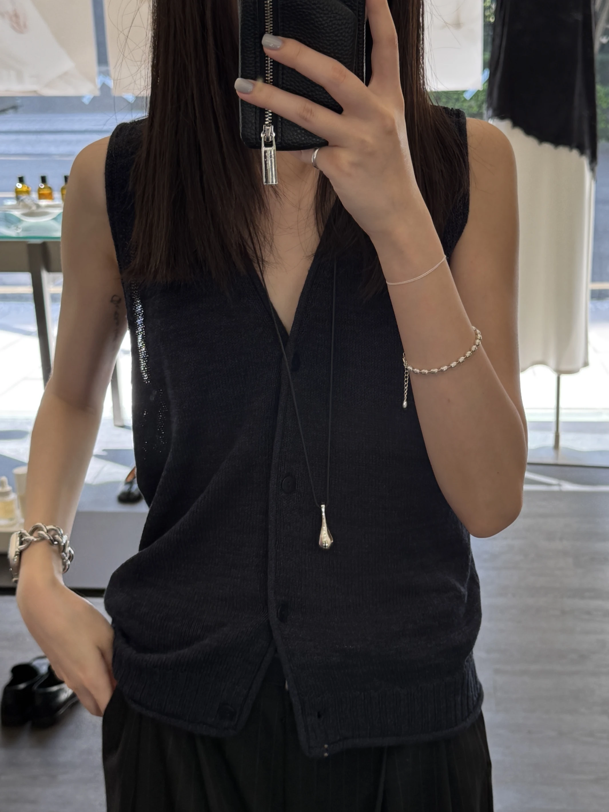 (現貨)亞麻Ｖ領排扣背心