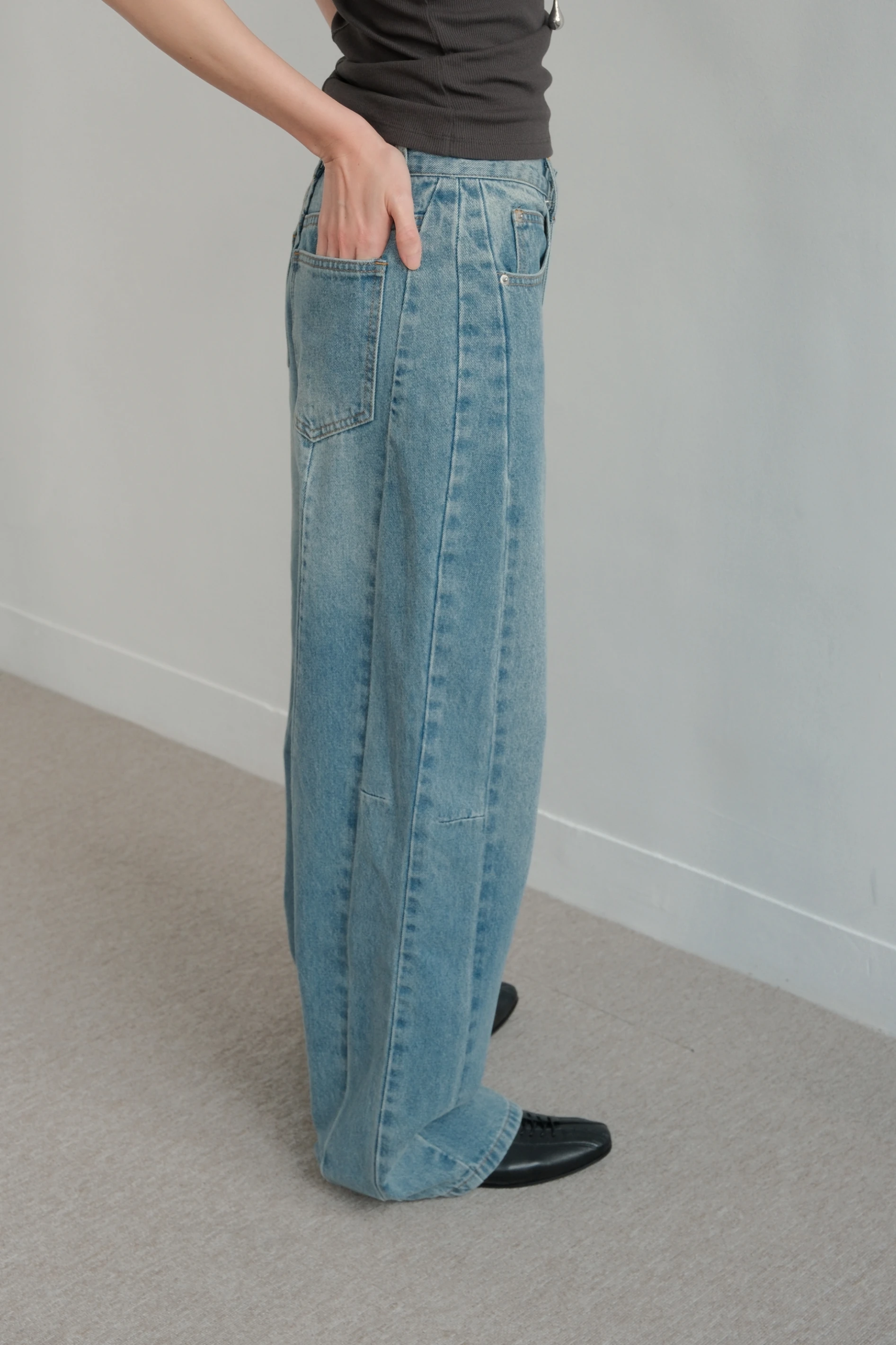 Arc Seam Wide Jeans  | 立體弧線剪裁寬褲