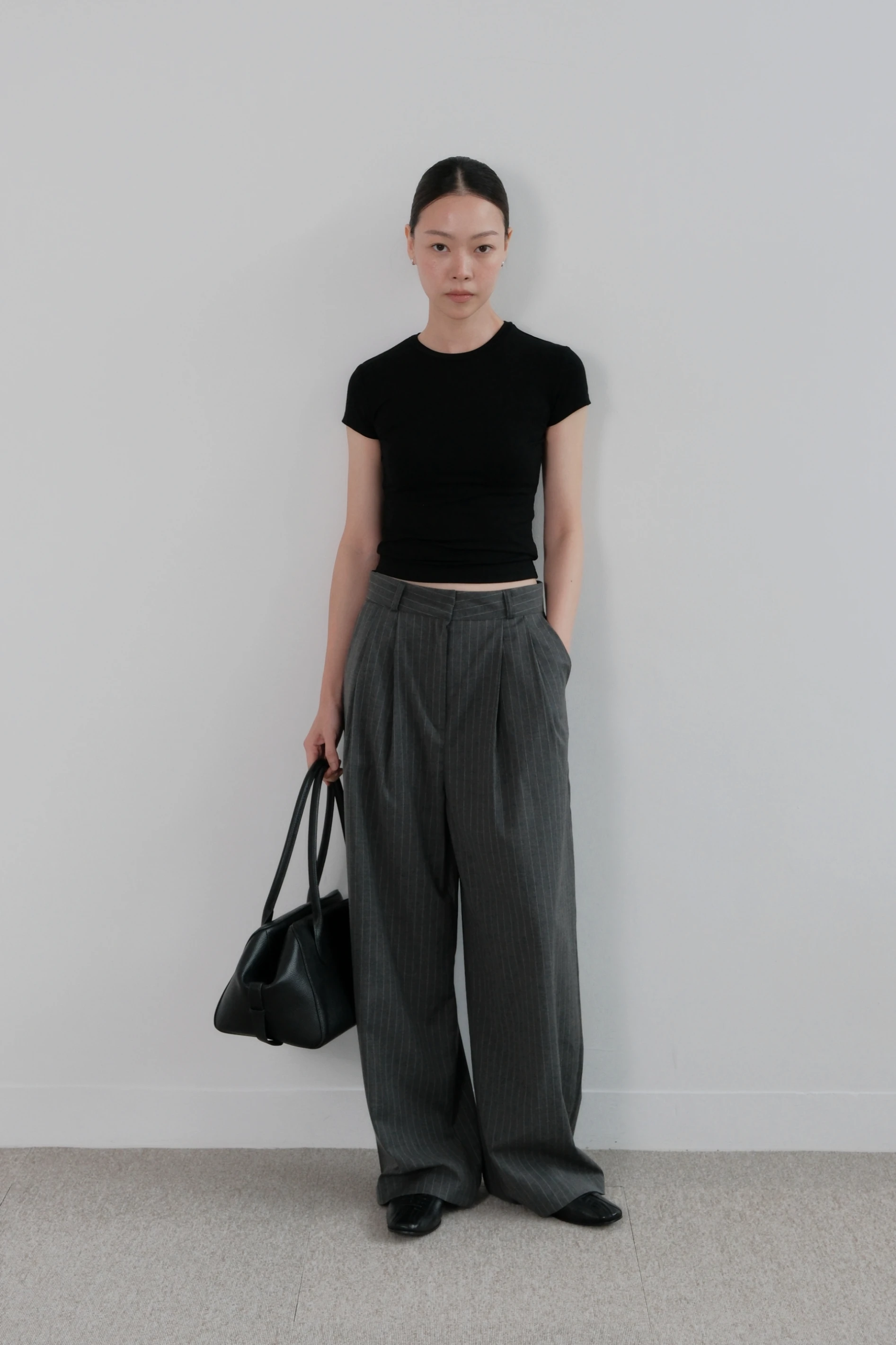 Minimalist Stripe Dress Pants | 直紋薄料寬西褲(灰/黑)