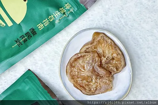 檸檬水與新鮮檸檬
