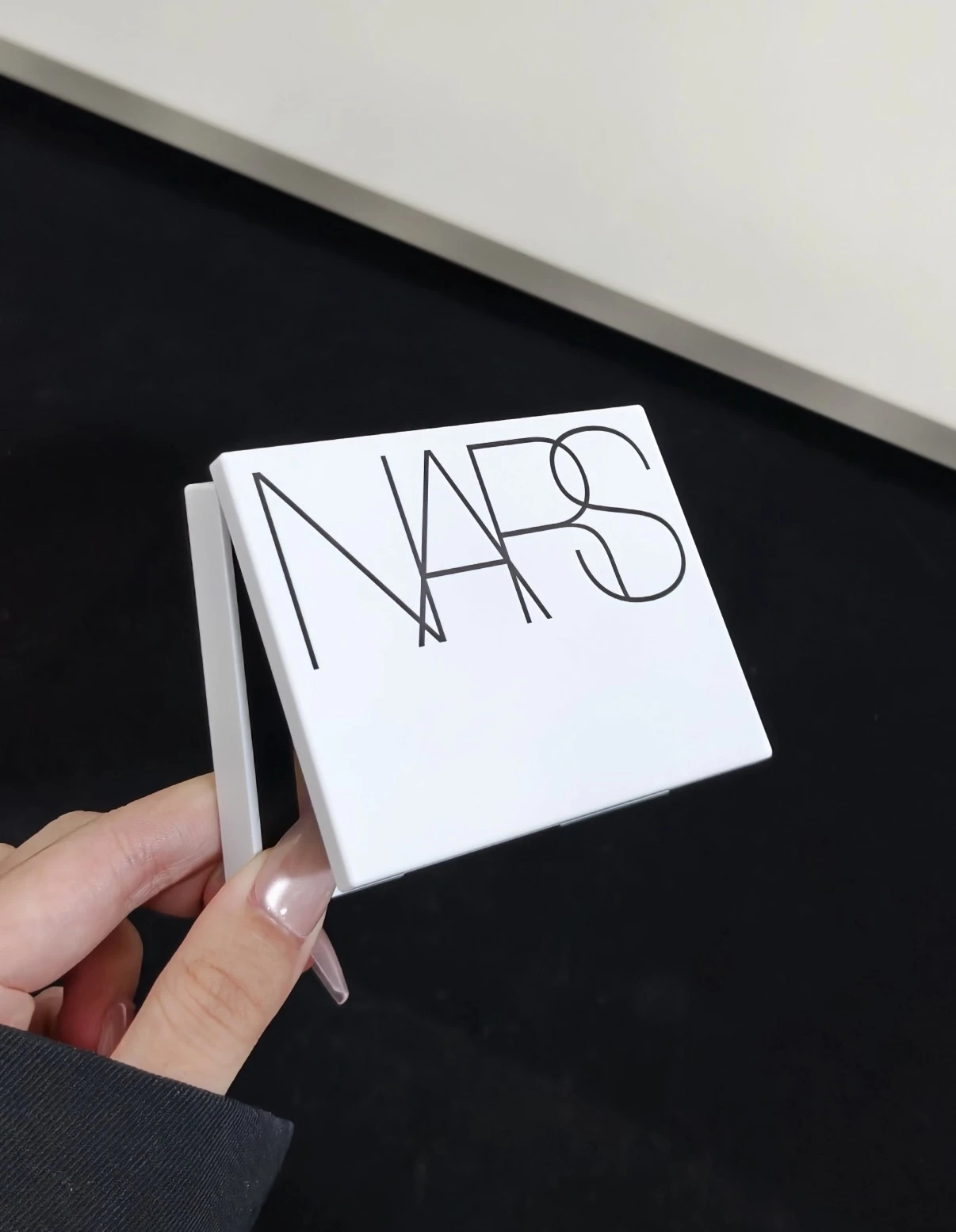 Nars 裸光幻彩蜜粉餅 星河紫