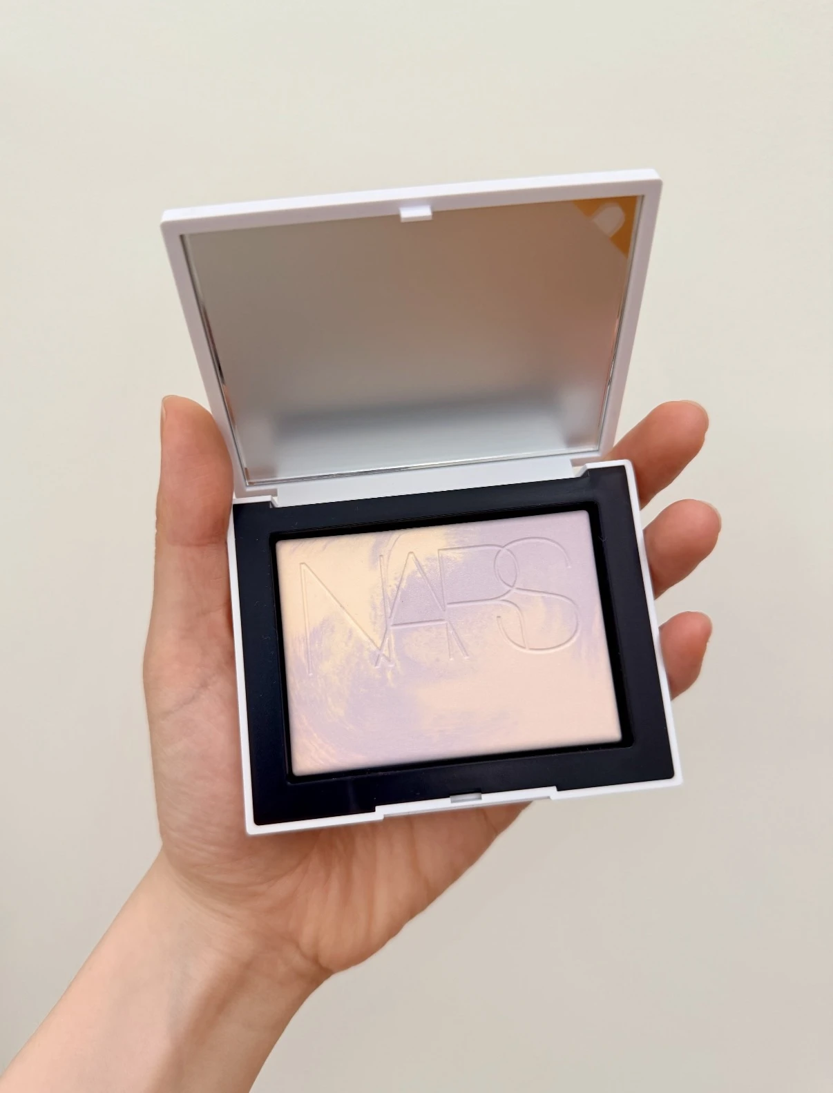 Nars 裸光幻彩蜜粉餅 星河紫