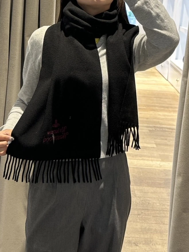 VIVIENNE WESTWOOD 西太后 羊毛圍巾