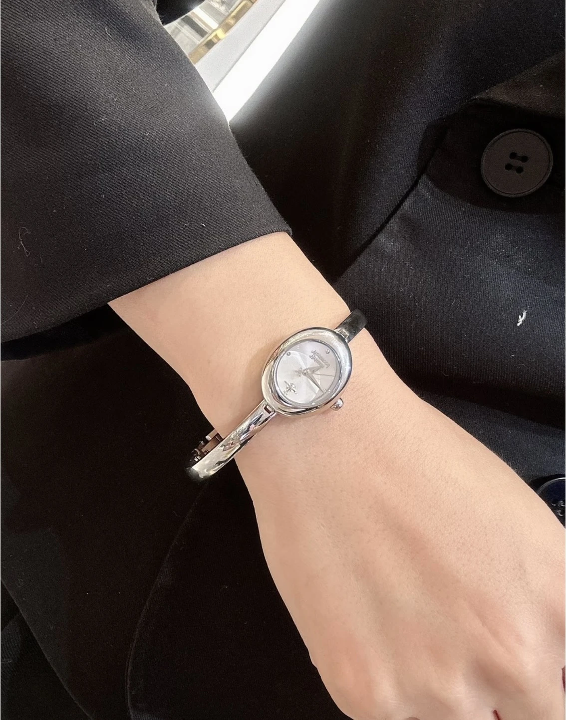 Vivienne Westwood 復古手鐲浴缸錶 the audley watch
