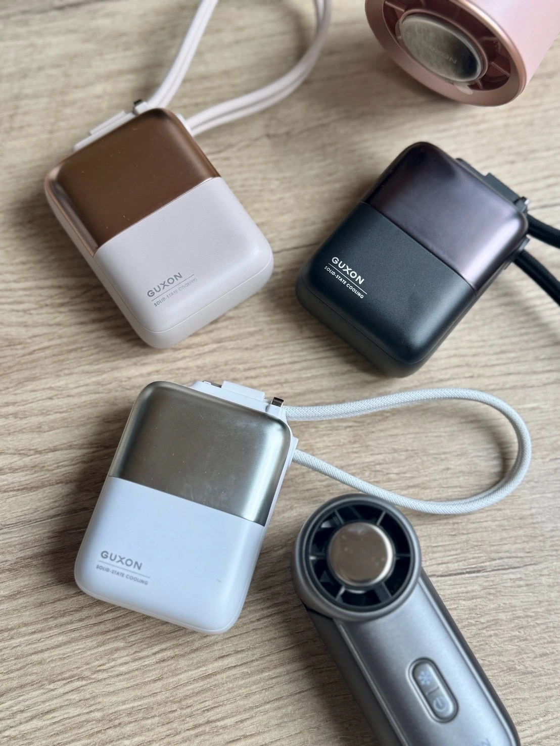 GUXON 極方塊 行動電源 10000mAH「 11/2收單」