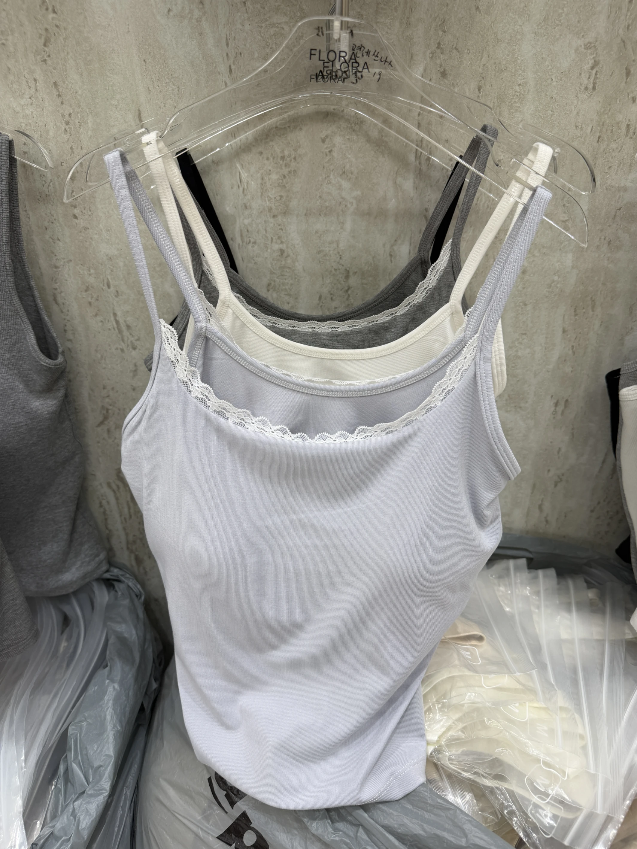 🇰🇷韓國代購 超舒服！滾邊蕾絲背心